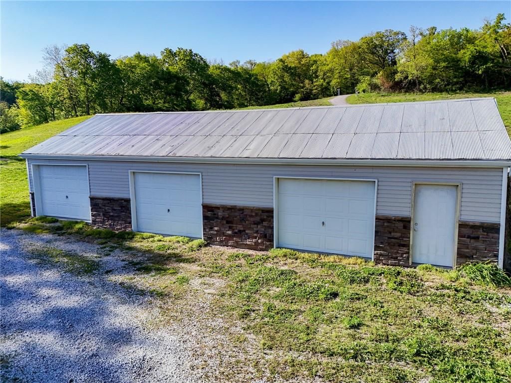 135 SE Mount Zion Road — photo 36
