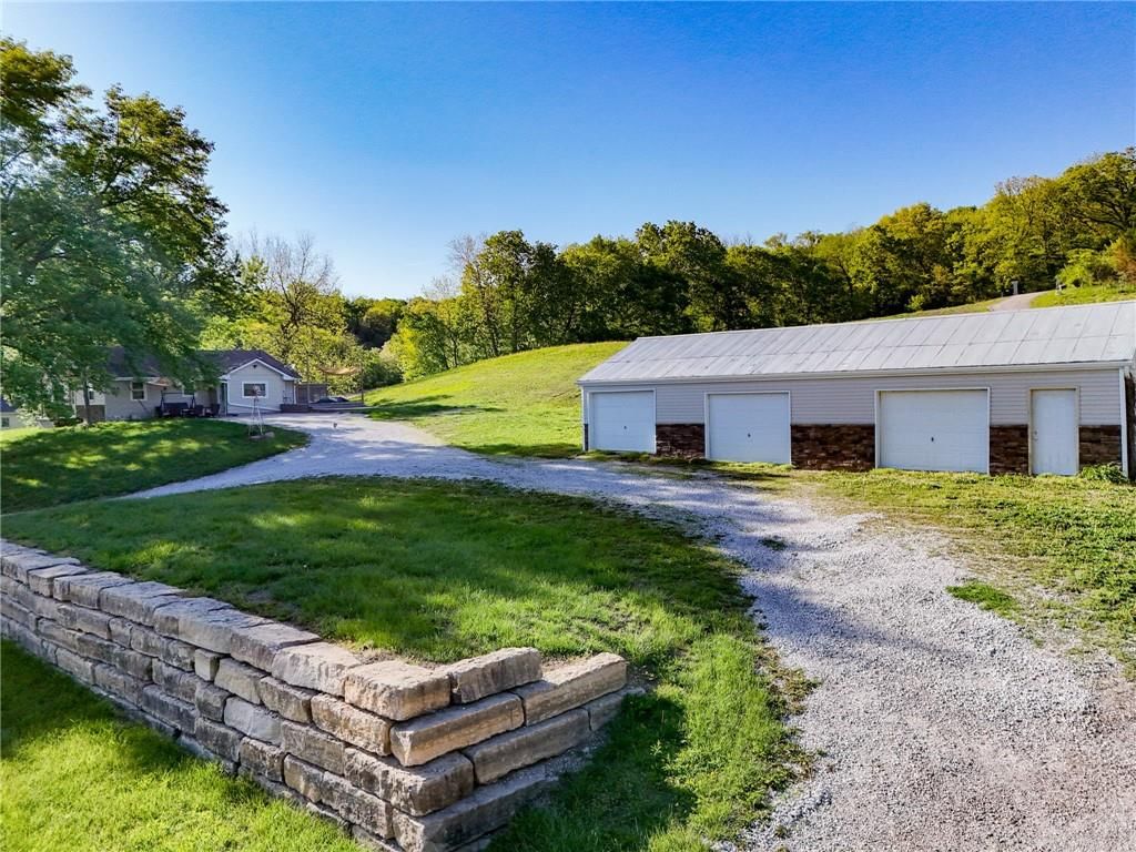 135 SE Mount Zion Road — photo 37