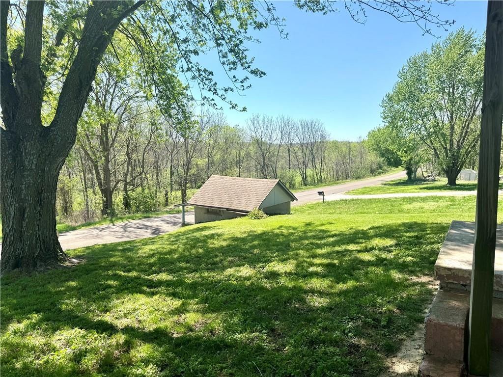 135 SE Mount Zion Road — photo 43
