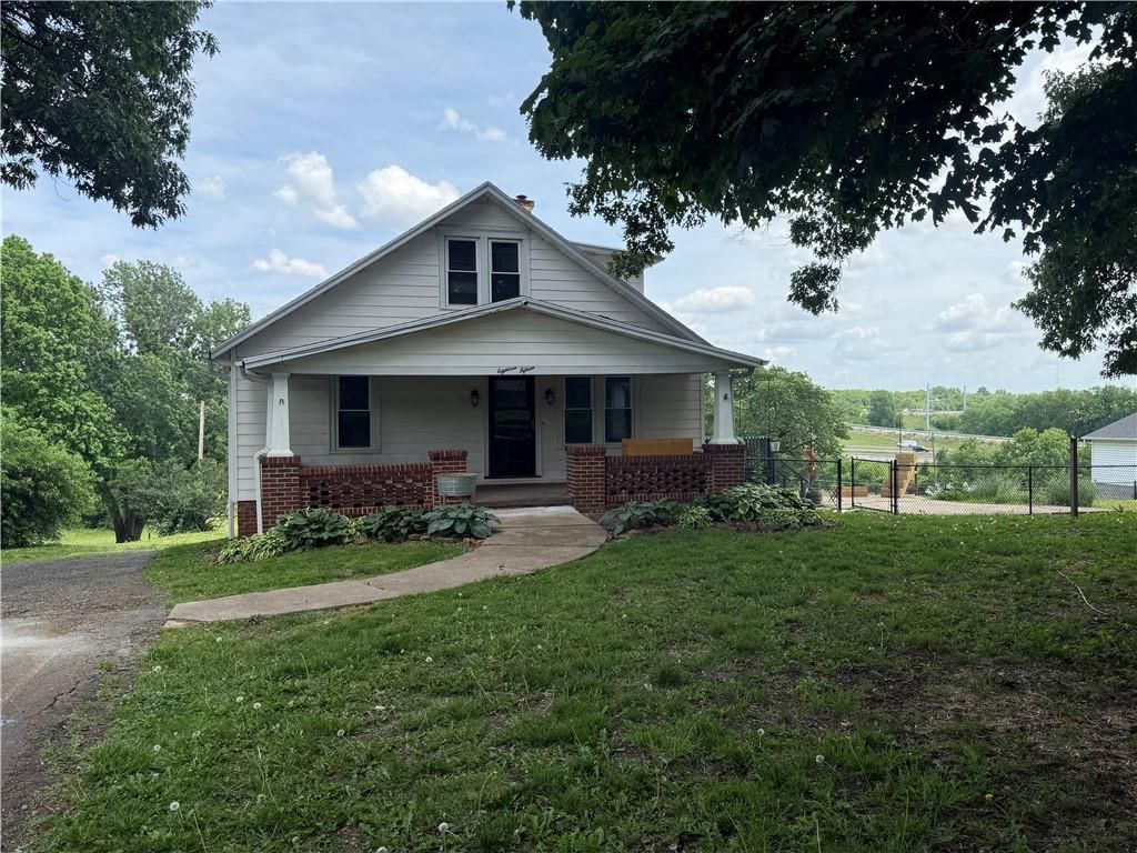 1815 S 41st Street — photo 1