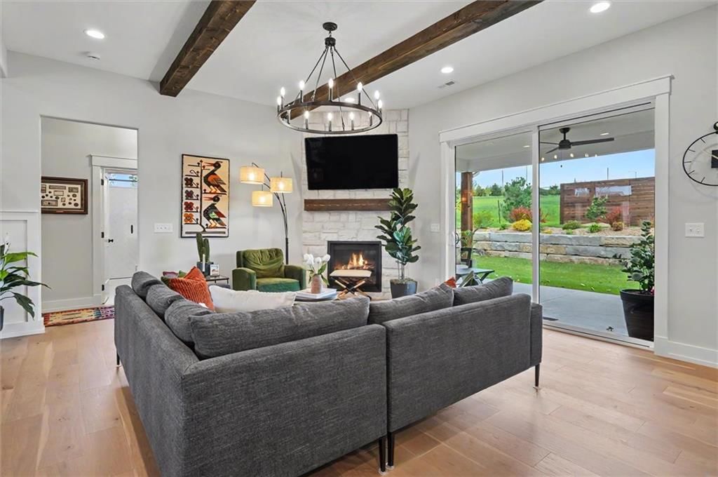 5818 Silverstone Drive — photo 8