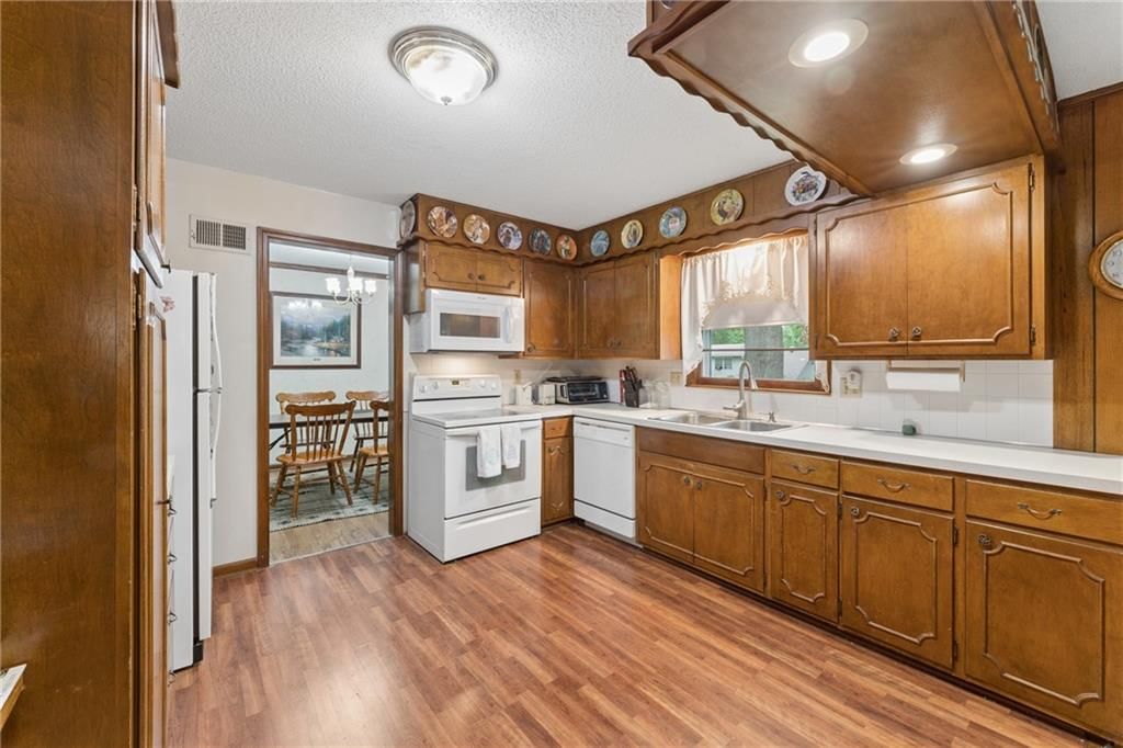 4728 Heintz Street — photo 12