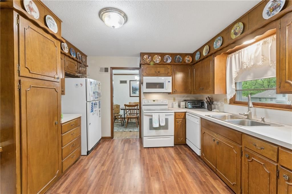 4728 Heintz Street — photo 16