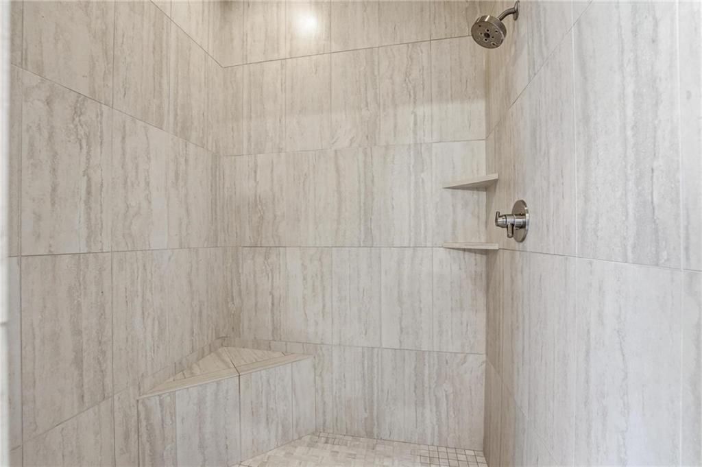 16421 Oakmont Street — photo 39