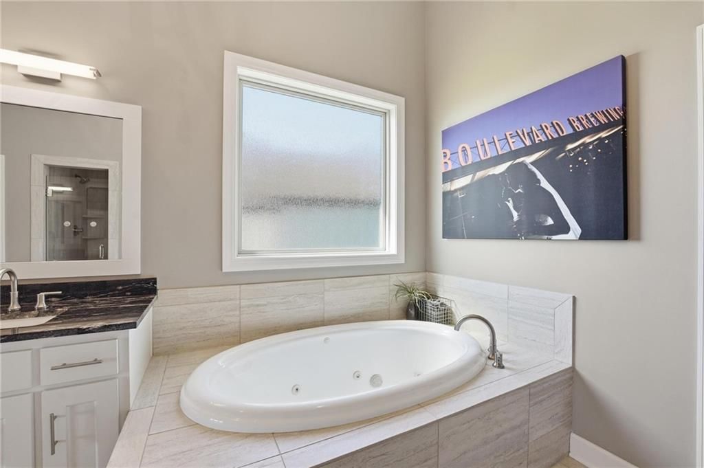 16421 Oakmont Street — photo 40