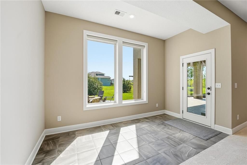 16421 Oakmont Street — photo 79