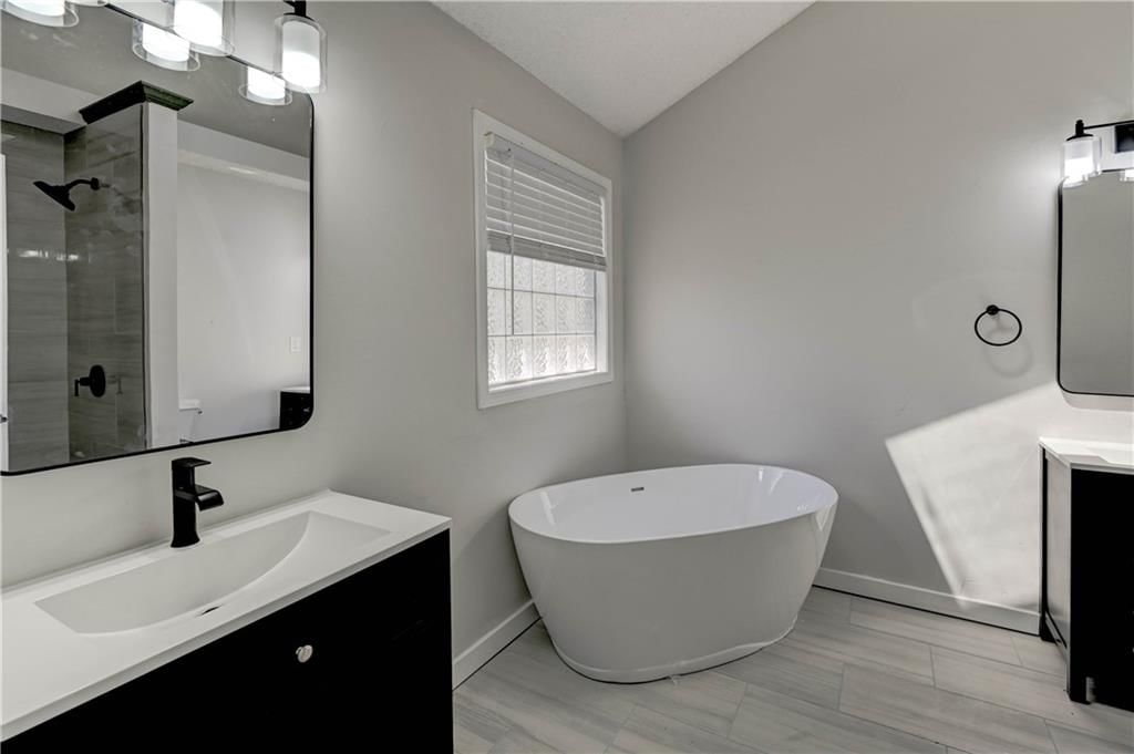 4300 NE Blue Jay Circle — photo 15