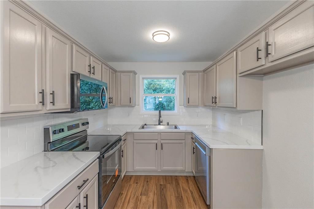 8855 Ann Avenue — photo 9