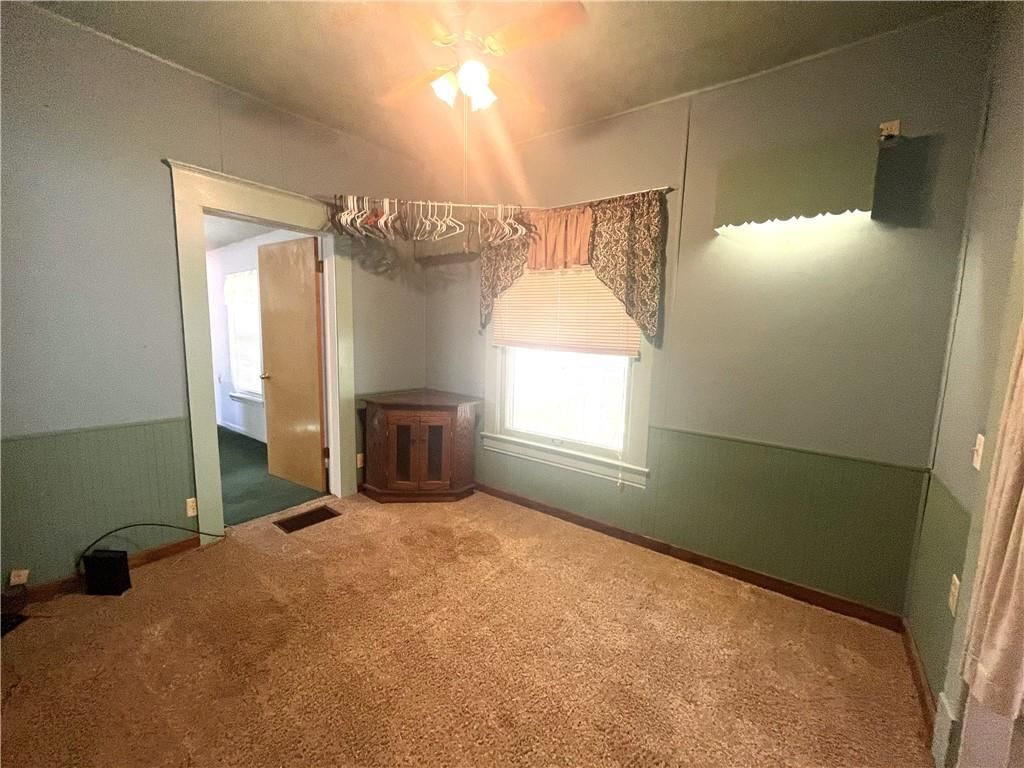1703 S HARRISON Avenue — photo 4