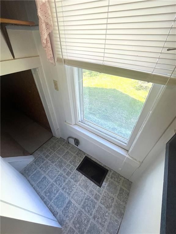 1703 S HARRISON Avenue — photo 11