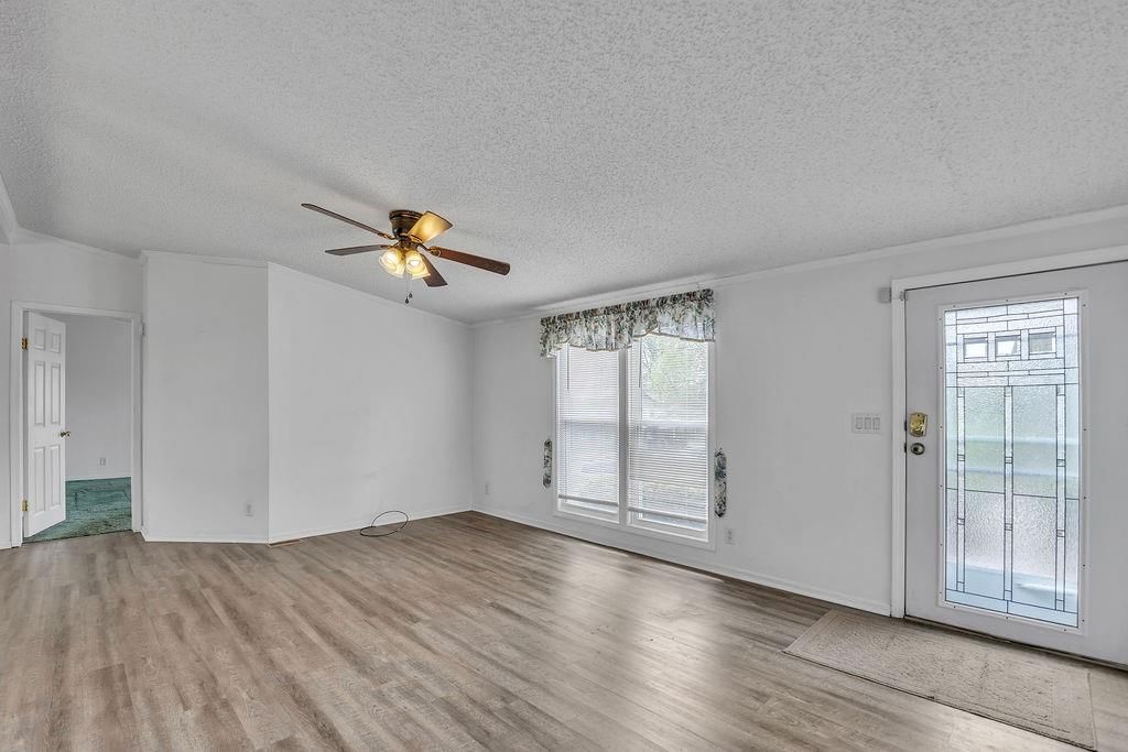 1529 Angelique Street — photo 5