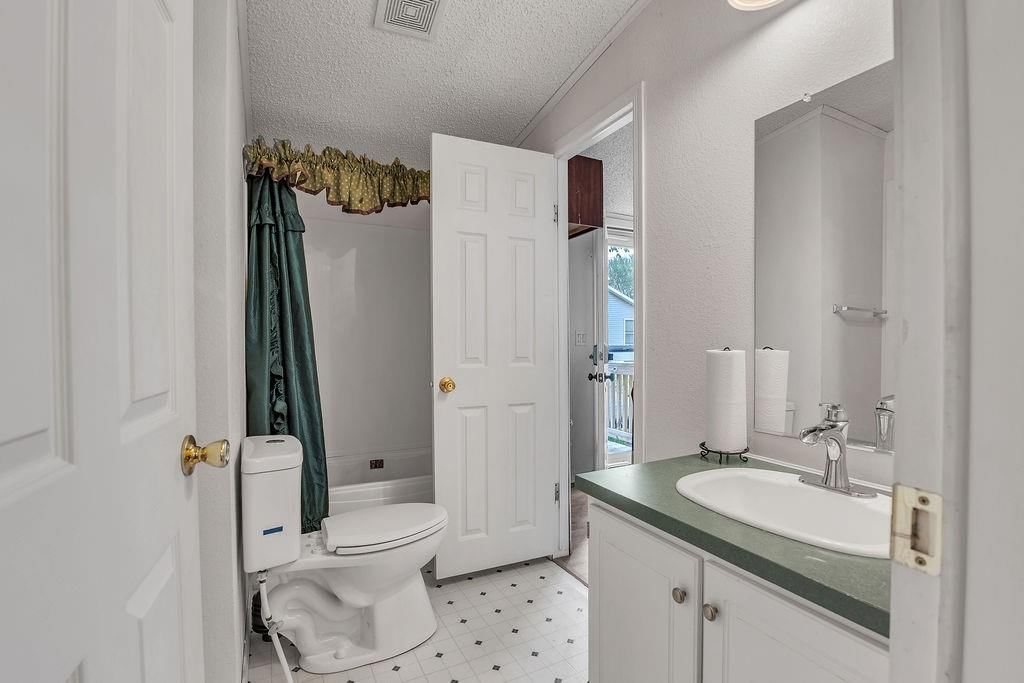1529 Angelique Street — photo 22