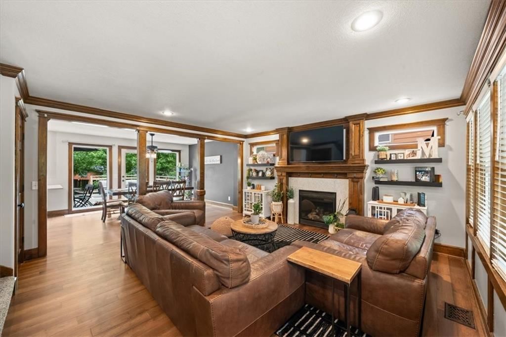 325 Creekwood Drive — photo 4
