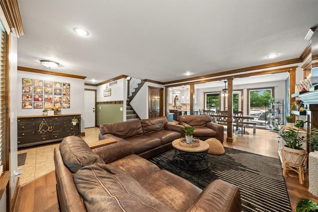 325 Creekwood Drive — photo 6