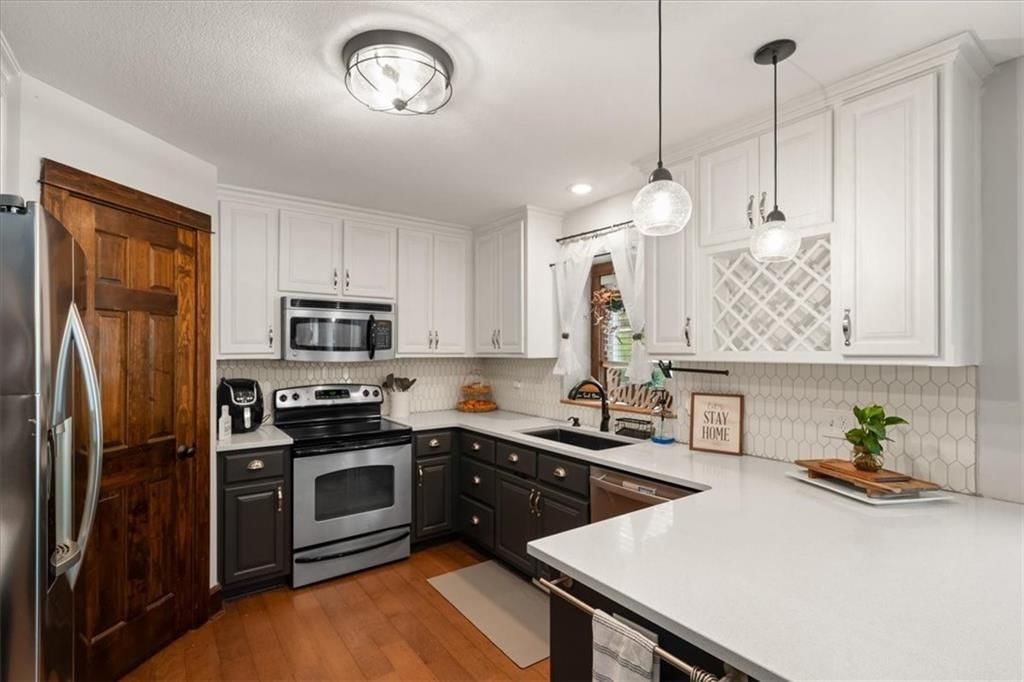 325 Creekwood Drive — photo 9