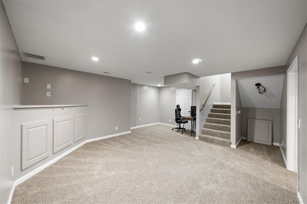 325 Creekwood Drive — photo 22