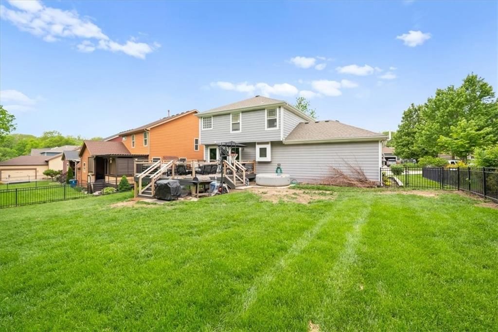 325 Creekwood Drive — photo 26