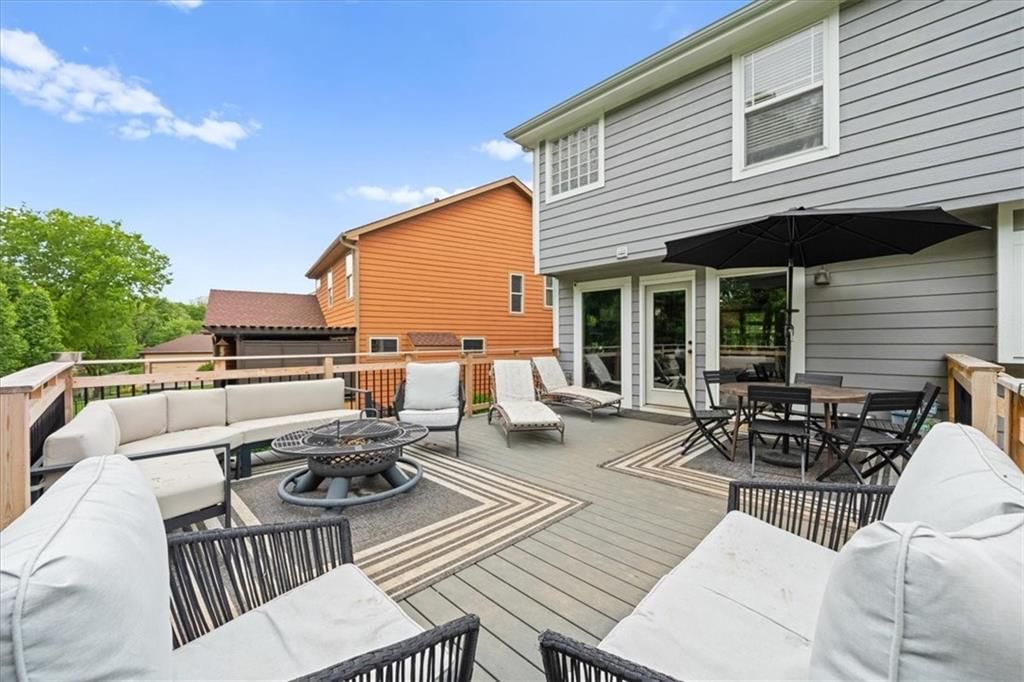 325 Creekwood Drive — photo 27