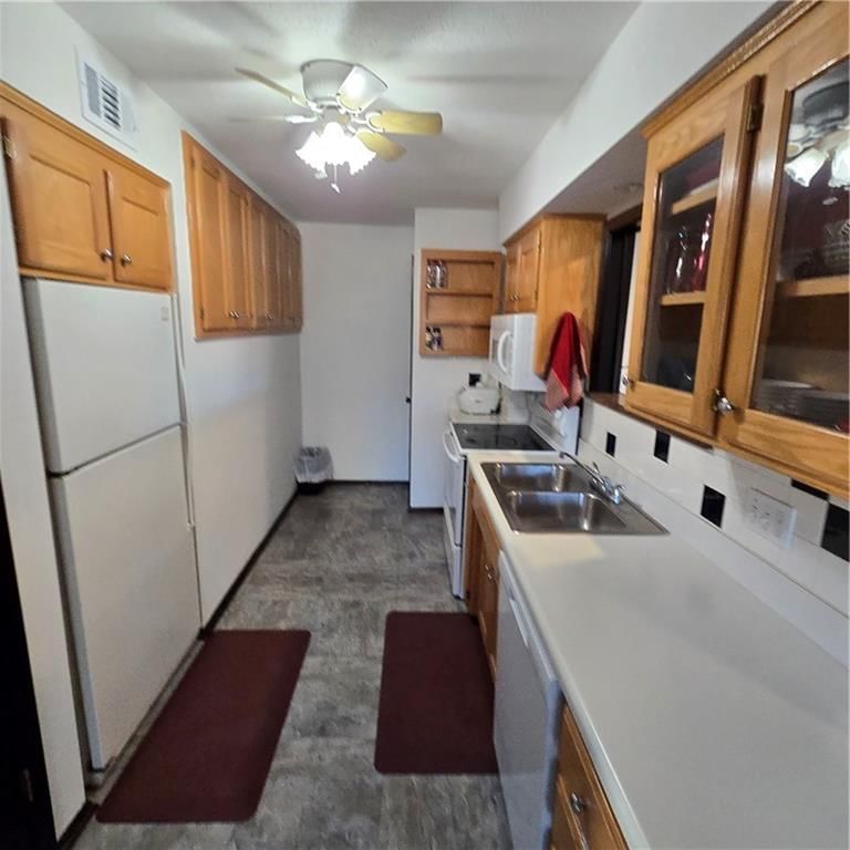 423 W 104th Street — photo 12