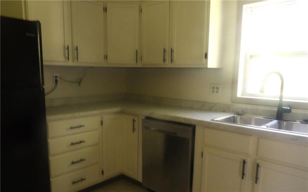 316 N Hickory Street — photo 11