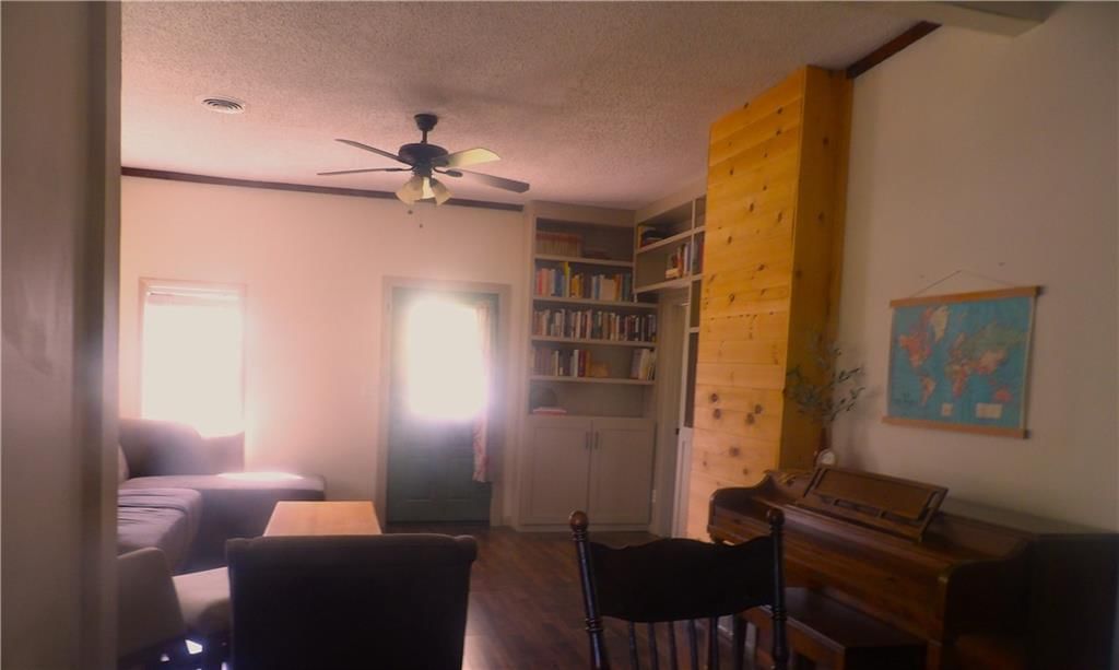 316 N Hickory Street — photo 17