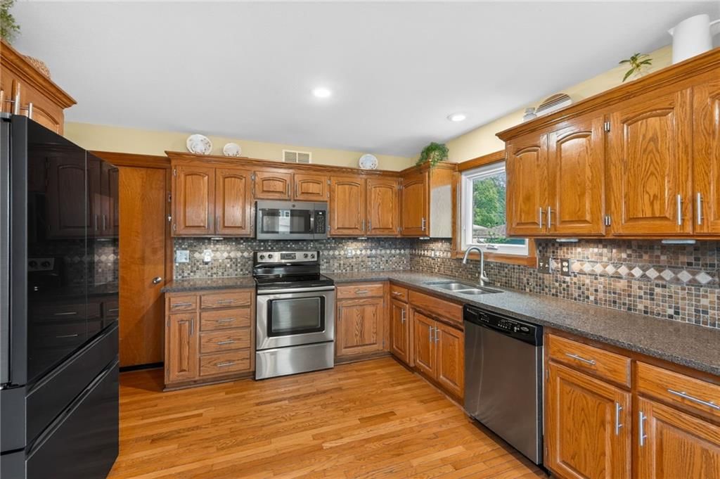 605 W South Street — photo 13