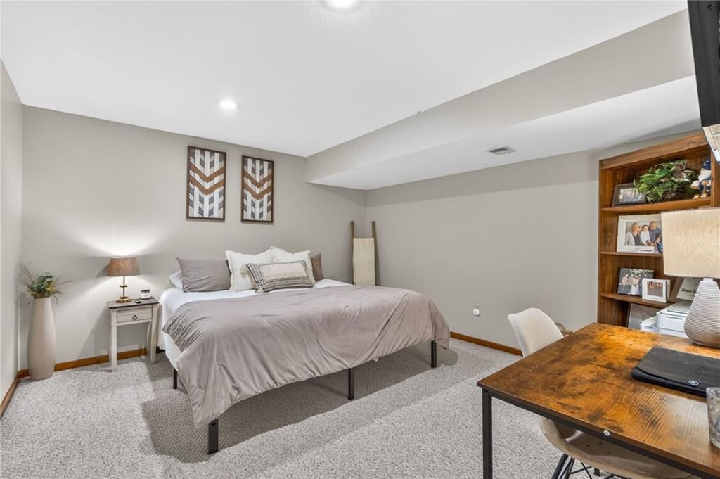 605 W South Street — photo 26