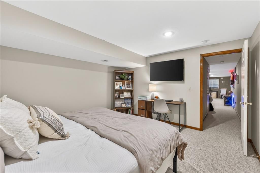 605 W South Street — photo 27