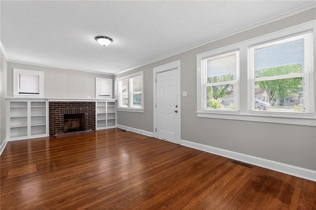 112 N Ash Avenue — photo 12