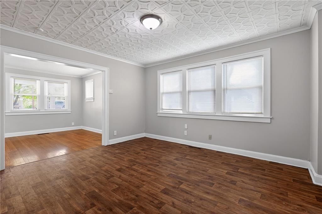 112 N Ash Avenue — photo 17