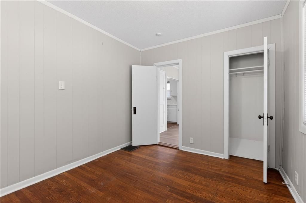 112 N Ash Avenue — photo 27