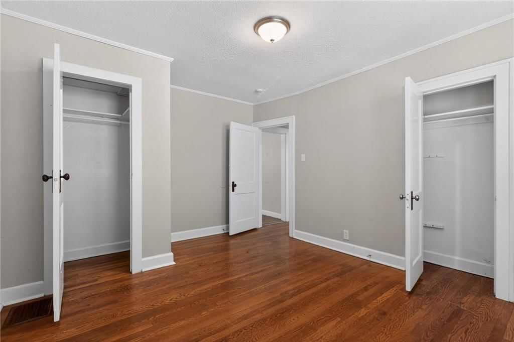 112 N Ash Avenue — photo 30