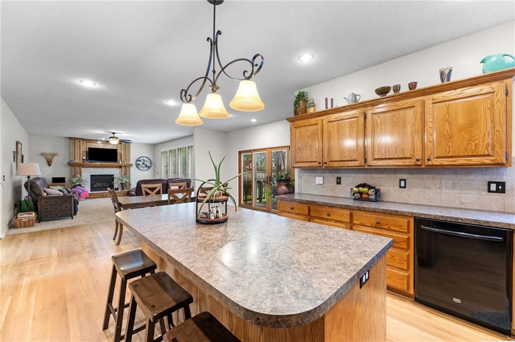 645 E Mockingbird Street — photo 8