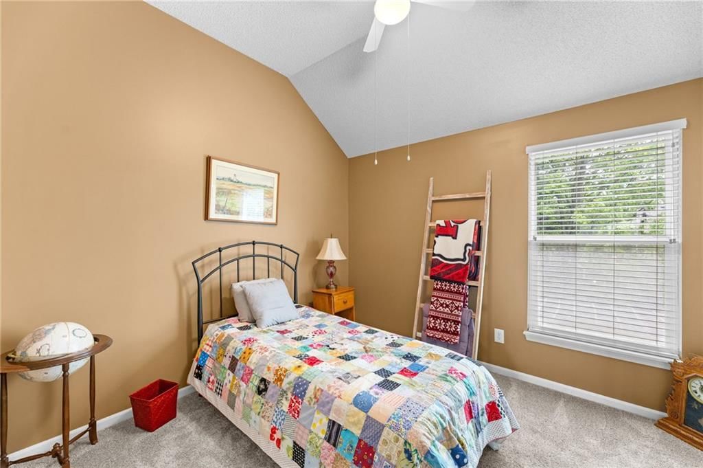 645 E Mockingbird Street — photo 16