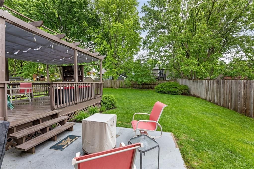 645 E Mockingbird Street — photo 32