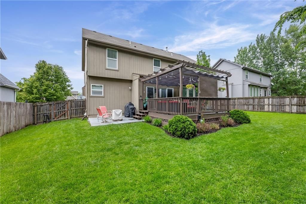 645 E Mockingbird Street — photo 33