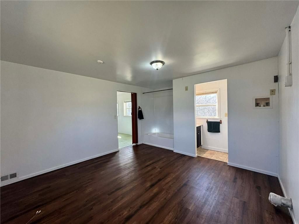 12567 LIV 426 N/A — photo 14