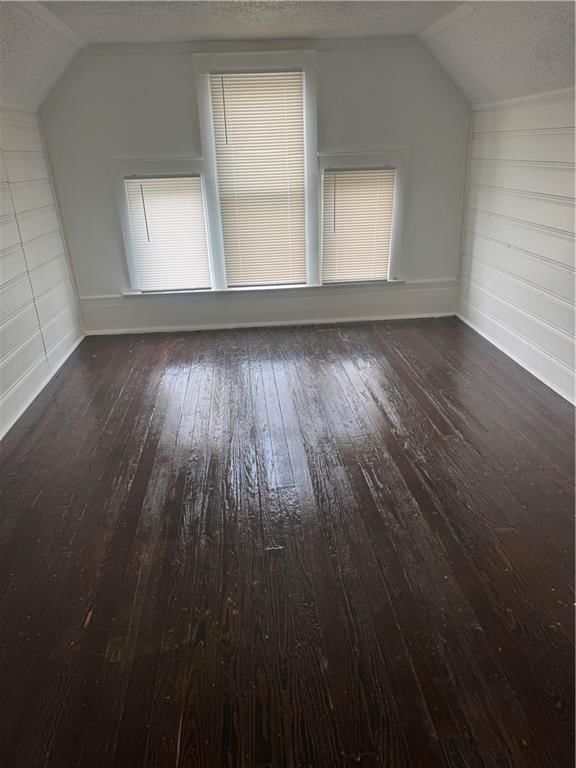 1055 Kimball Avenue — photo 5