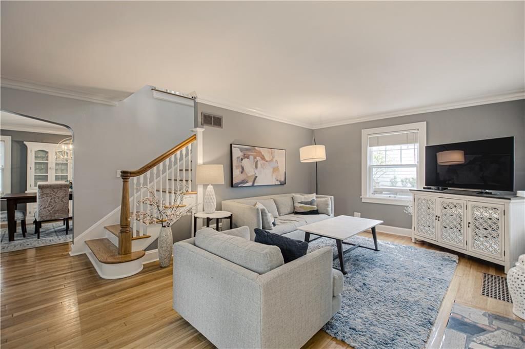 308 E 68TH Terrace — photo 7