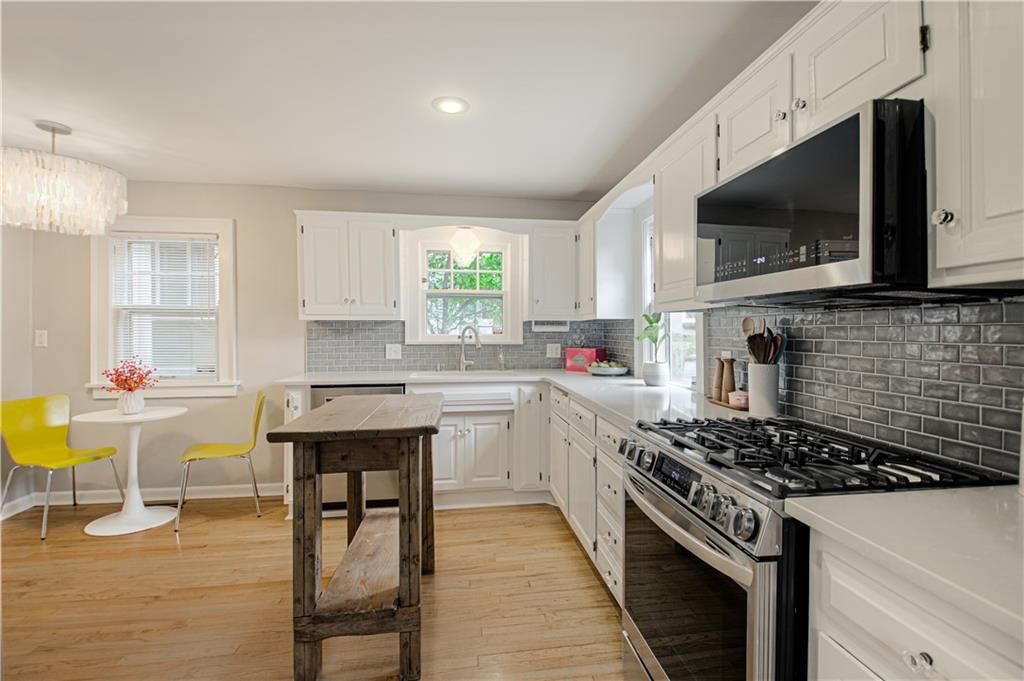 308 E 68TH Terrace — photo 16