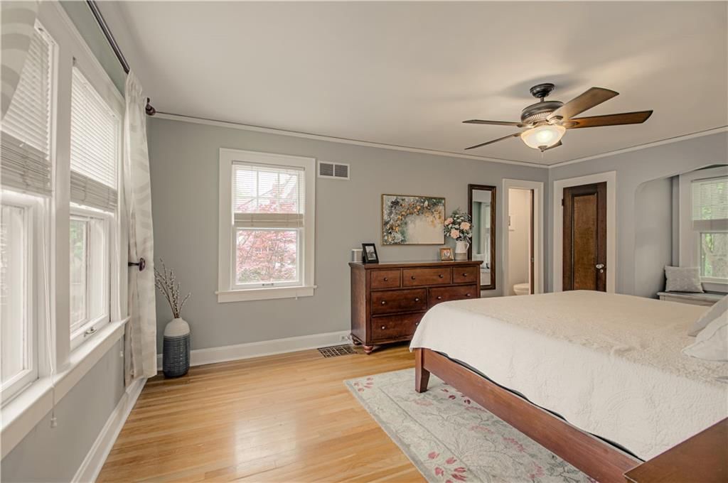 308 E 68TH Terrace — photo 23