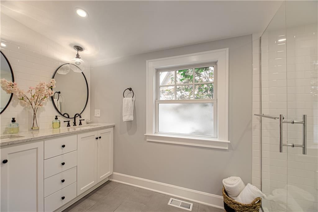 308 E 68TH Terrace — photo 26