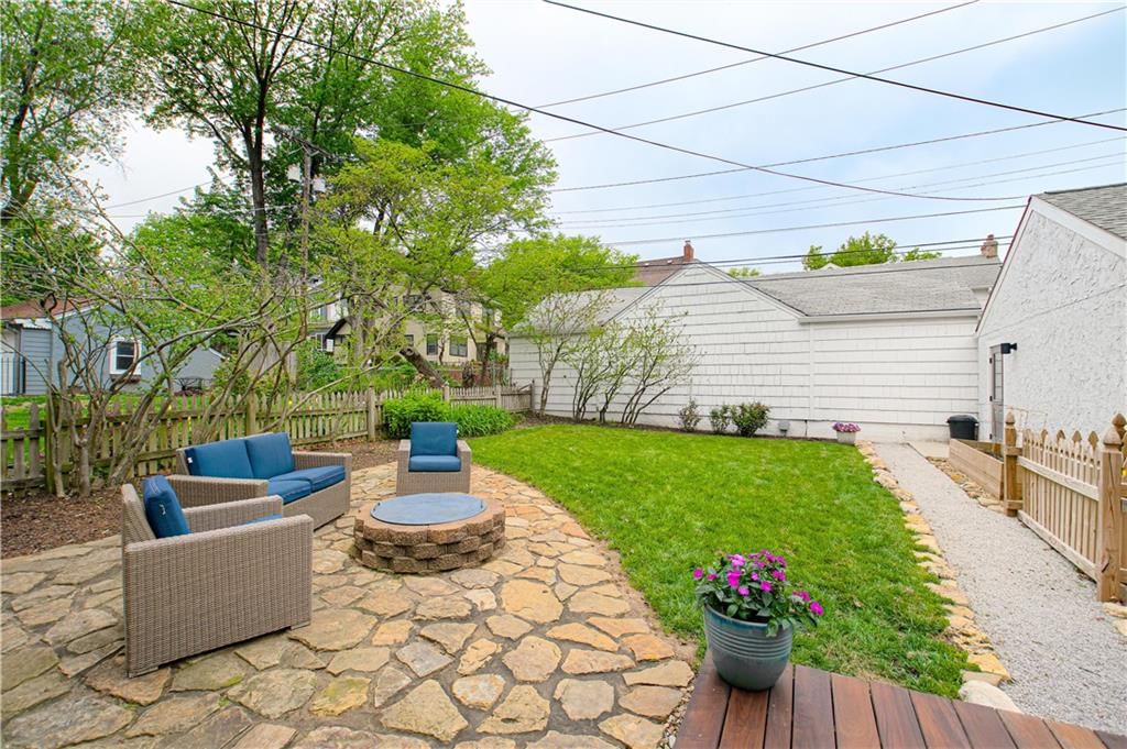 308 E 68TH Terrace — photo 35