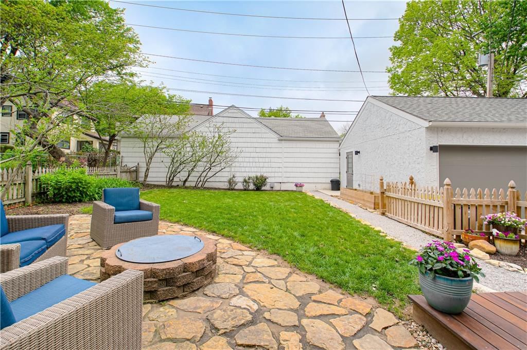 308 E 68TH Terrace — photo 36