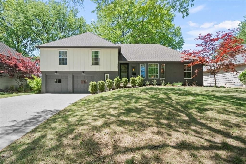 9004 Horton Street, Overland Park, KS