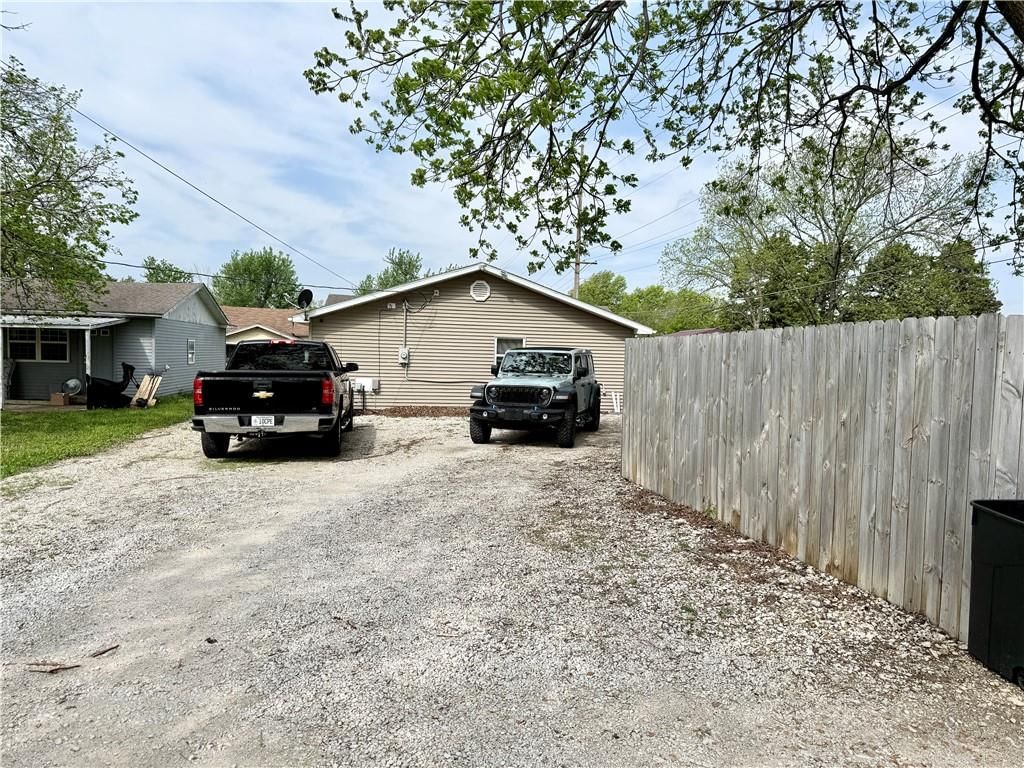 721 N 2nd Street — photo 8
