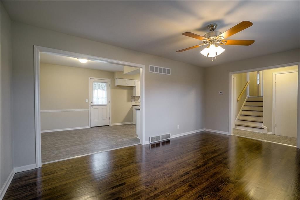 10200 Blue Ridge Boulevard — photo 3