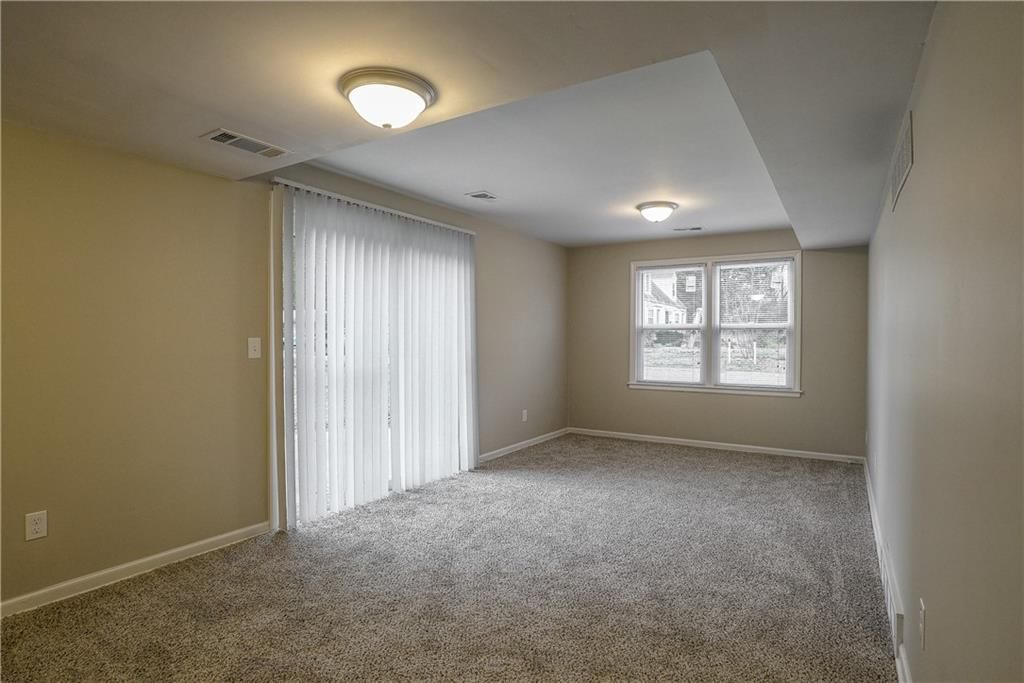 10200 Blue Ridge Boulevard — photo 12