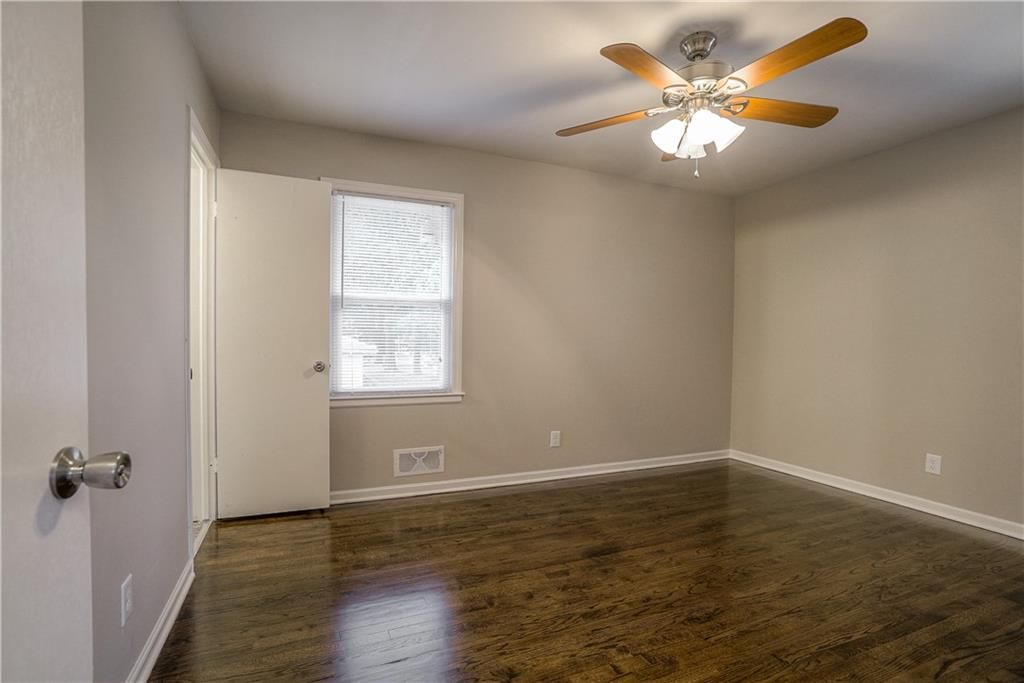 10200 Blue Ridge Boulevard — photo 19