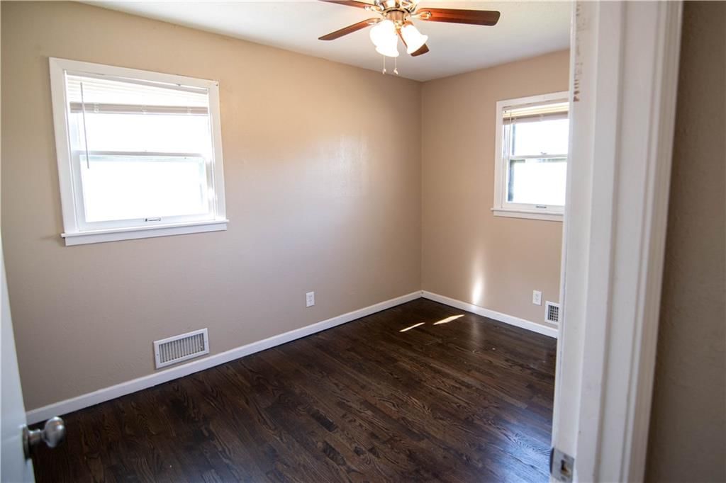 13112 Winchester Avenue — photo 11